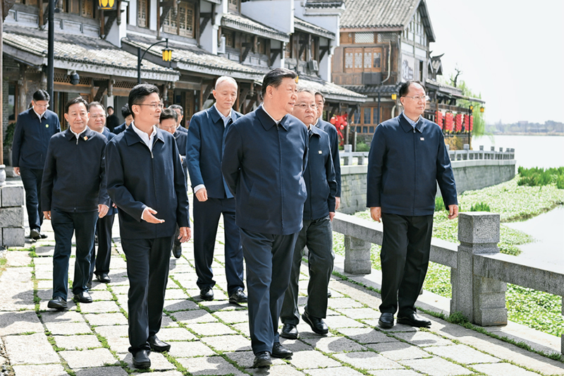 2024年3月18日至21日，中共中央總書(shū)記、國(guó)家主席、中央軍委主席習(xí)近平在湖南考察。這是19日上午，習(xí)近平在常德河街考察。